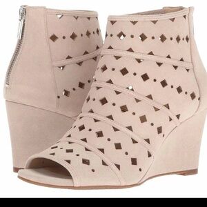 MICHAEL KORS UMA WEDGE ANKE TOE BOOTIE BEIGE WOMEN'S 8.5M RSP$160